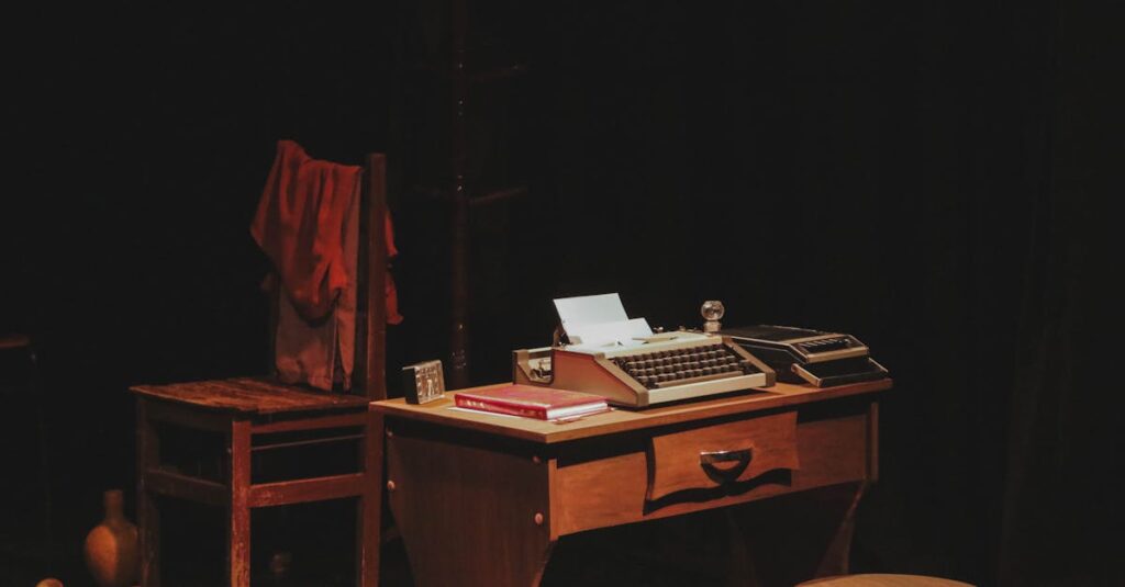 漫画とドラマで異なる『夢中さ、きみに』の世界観と演出を比較したイメージ。静かな教室と淡い色調の映像演出。