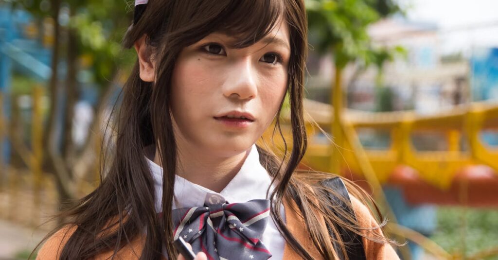 『夢中さ、きみに。』で描かれる言葉にならない感情。登場人物同士の間に流れる沈黙と空気を視覚化したイメージ。