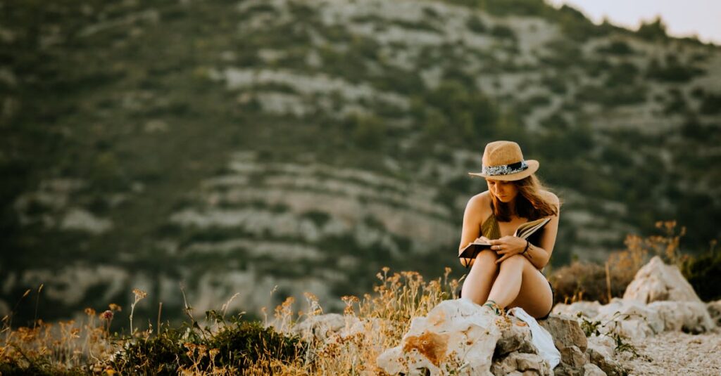 映画か小説か、どちらで物語と出会うかを迷いながらも心の状態に合わせて選ぶアニメ風のキャラクター