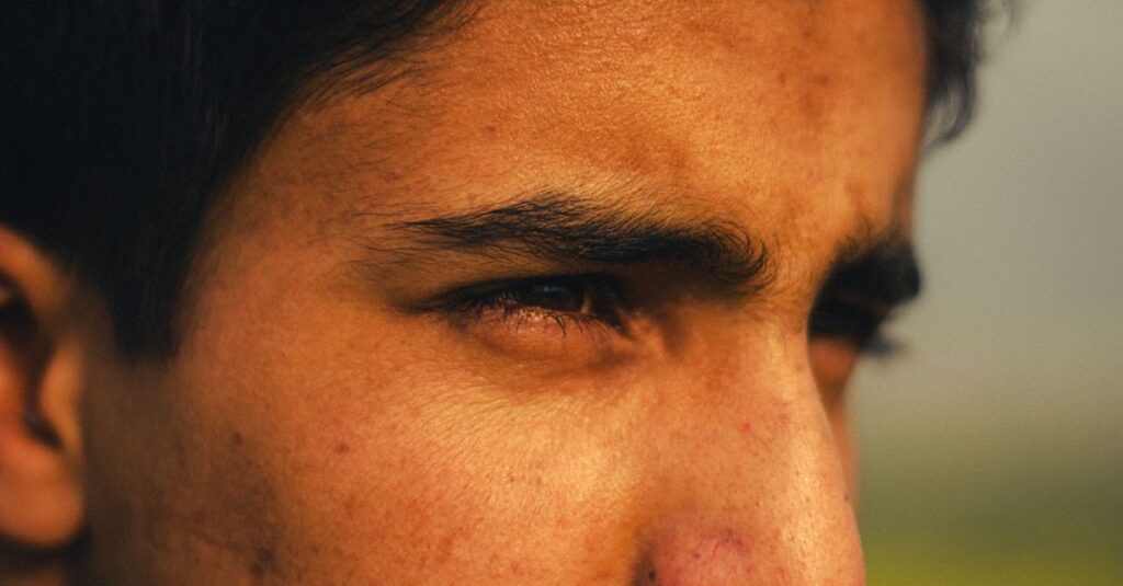 俳優の目が、言葉より先に語る。映画だからこそ届く、身体を通したご縁の重さ。