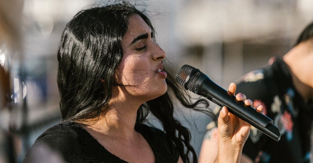 ずたぼろ令嬢アニメ版の感情演出と映像美。声優と音楽が支える繊細な描写。