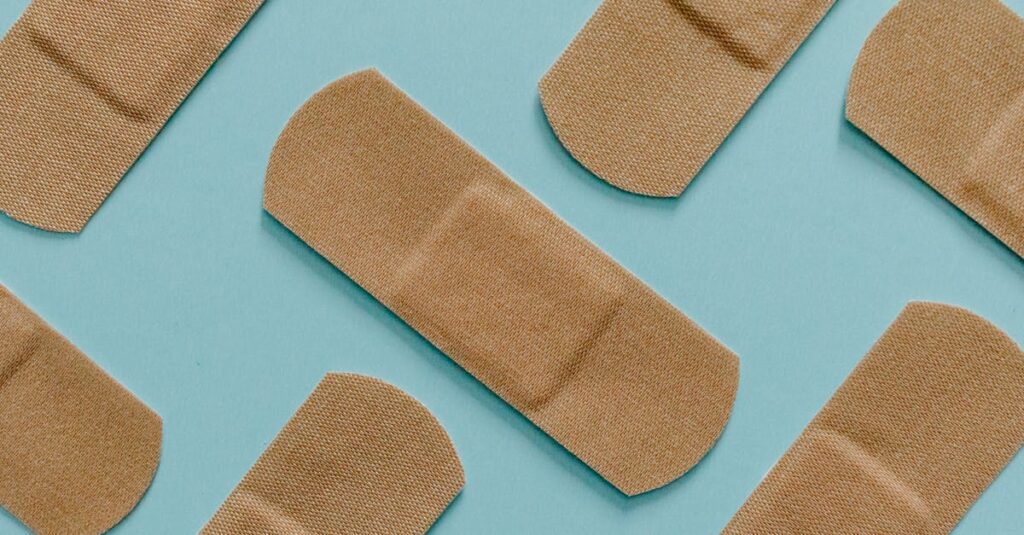 漫画『国宝』のコミックス表紙イメージ。1巻から4巻までの並びを示すビジュアル。