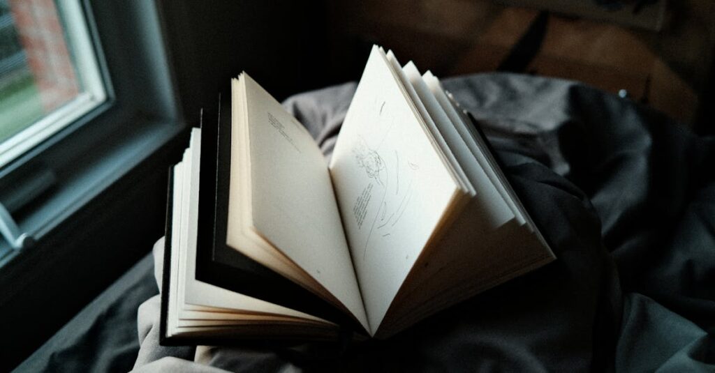 漫画のページを静かにめくる。自分のペースで物語と感情を受け取る時間。