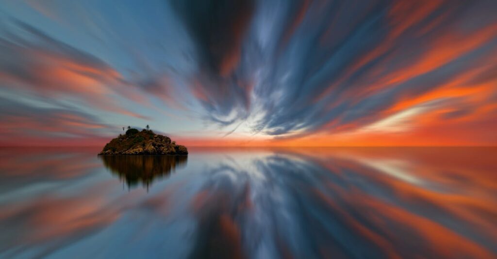 水の魔法とともに感情の波を受け止め癒す主人公リョウの幻想的なシーン