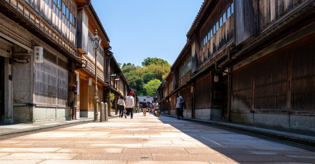 江戸時代の縁日の屋台と人々のにぎわい