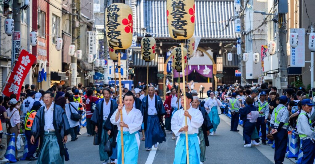 江戸時代の縁日の屋台と人々のにぎわい