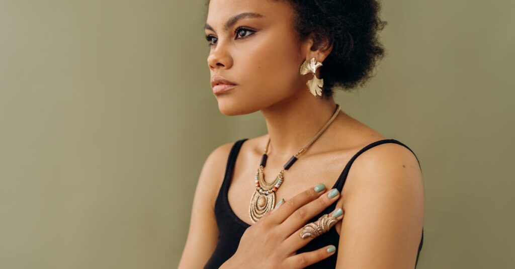 言葉が感情を癒す様子。ネガティブな言葉の中にある柔らかさと共感の表現。