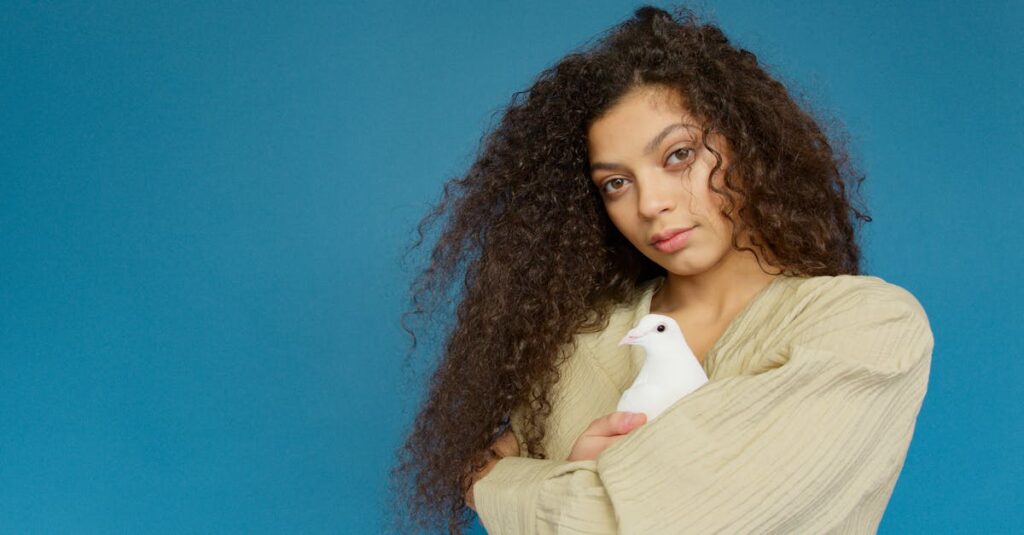 優しい言葉や沈黙の中に感情が込められたキャラクターの表情シーン。