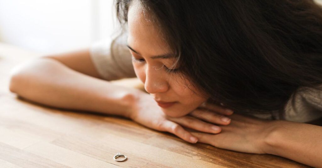 婚約破棄という選択の重さ。その瞬間、彼の心の中で何が起きていたのか。