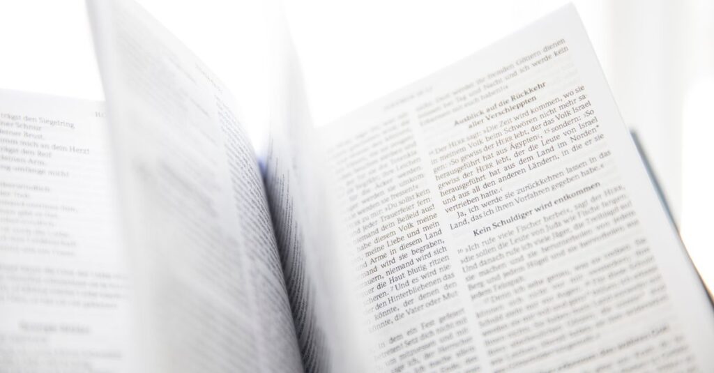 ページに書かれた言葉だけが届く静かな時間。余白が読者の感情を引き出す。