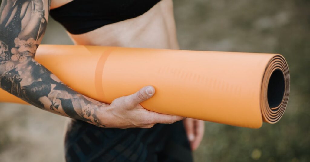 静かに強く生きる女性が感情を見つめる優しいシーン