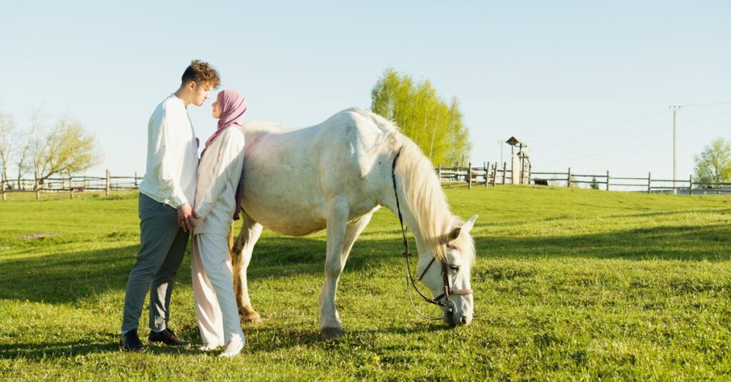 登場人物たちのご縁や感情が交差する繊細な人間関係を描いたアニメ作品の印象的なシーン