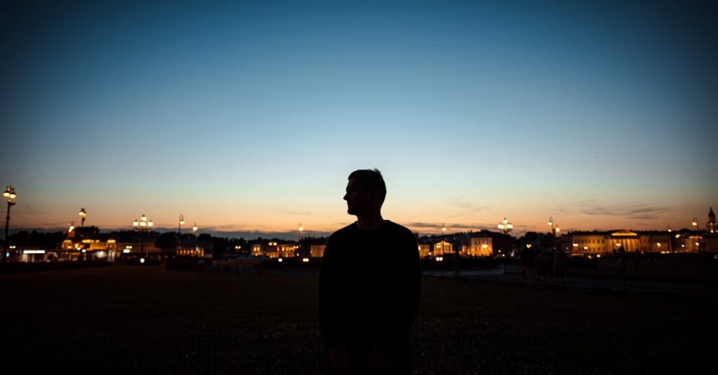 笑っていた人がひとりになったとき、少しだけ本音が見えることがある