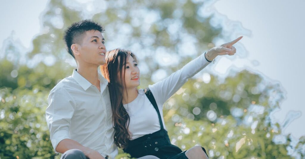 自分の才能に自信が持てず悩むアニメの男性キャラクターが、再出発の道を模索する序盤の印象的なシーン。