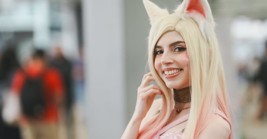 過去を乗り越えたアニメの女性キャラが自信を持って前を見据える成長のシーン。