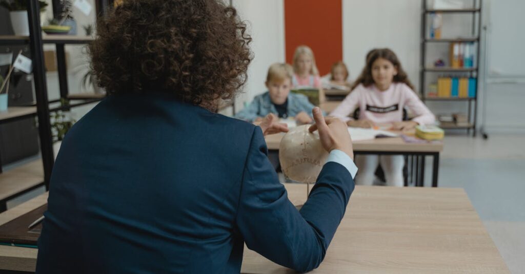 静かな青春の恋愛を描いたやわらかなイラスト