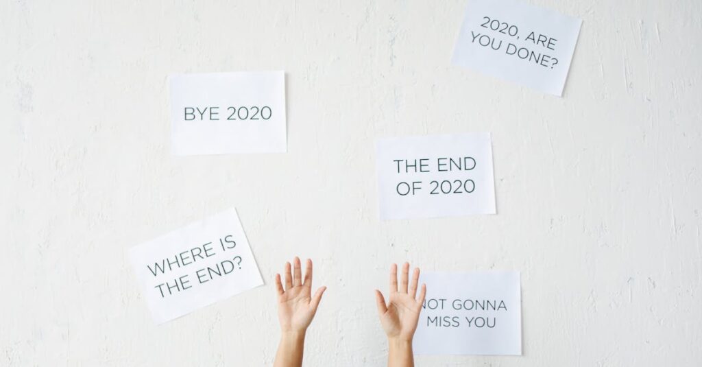 朝日の中で新しい旅を始める人のやわらかなイラスト