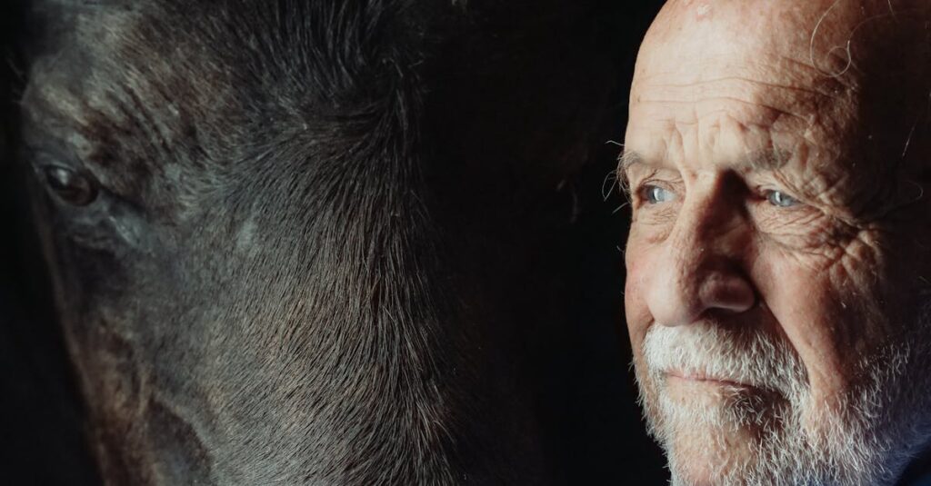 過去に傷を抱えながらも優しい表情で前を向き、誰かの役に立ちたいと願うアニメ女性キャラの感動的なシーン。