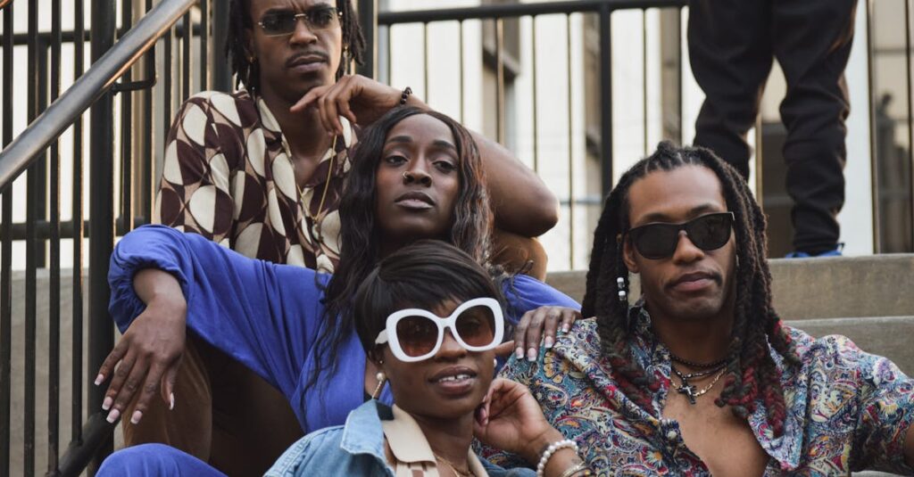 好きを少しずつ表現するために勇気を出し始めている女性の穏やかな後ろ姿のイメージ