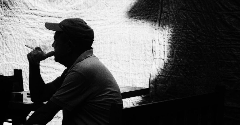 自分の内側から居場所を育てていく女性の静かな時間