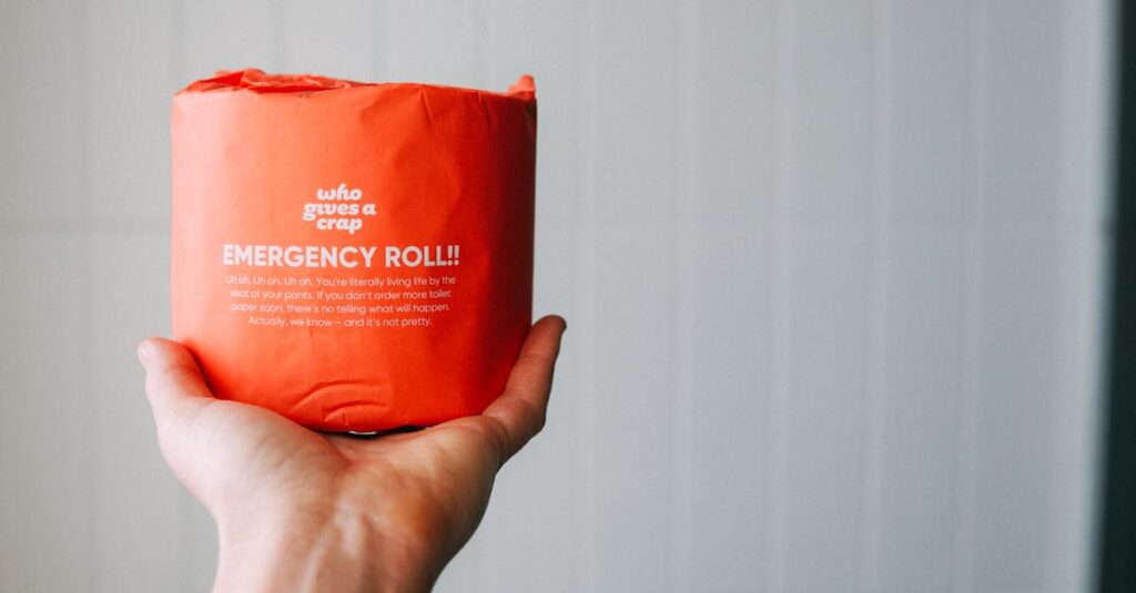 与えすぎて静かに疲れている女性がひとりで座っている様子