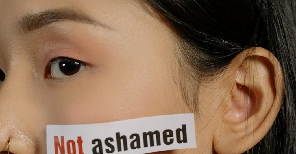 他人の期待に応え続け、自分の気持ちが見えなくなった女性が自分を見つめ直している様子