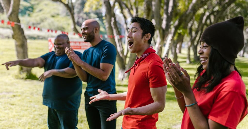 仲間と支え合いながら歩んでいく友情や絆を象徴する優しい光景