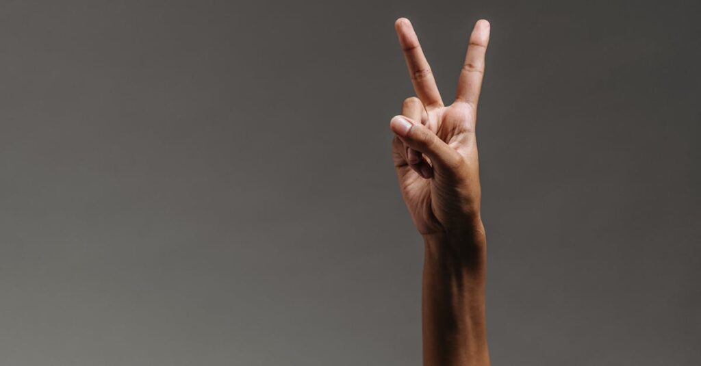 話し合いを経て少しずつ理解し合う二人のイラスト