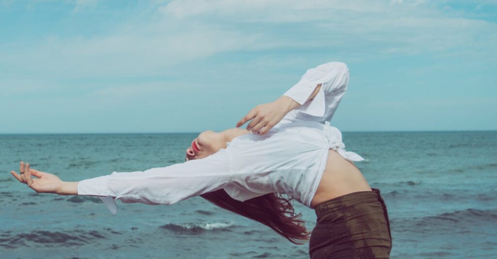 ご縁の流れを感じながら新たな一歩を踏み出そうとしている女性の穏やかな決意の表情