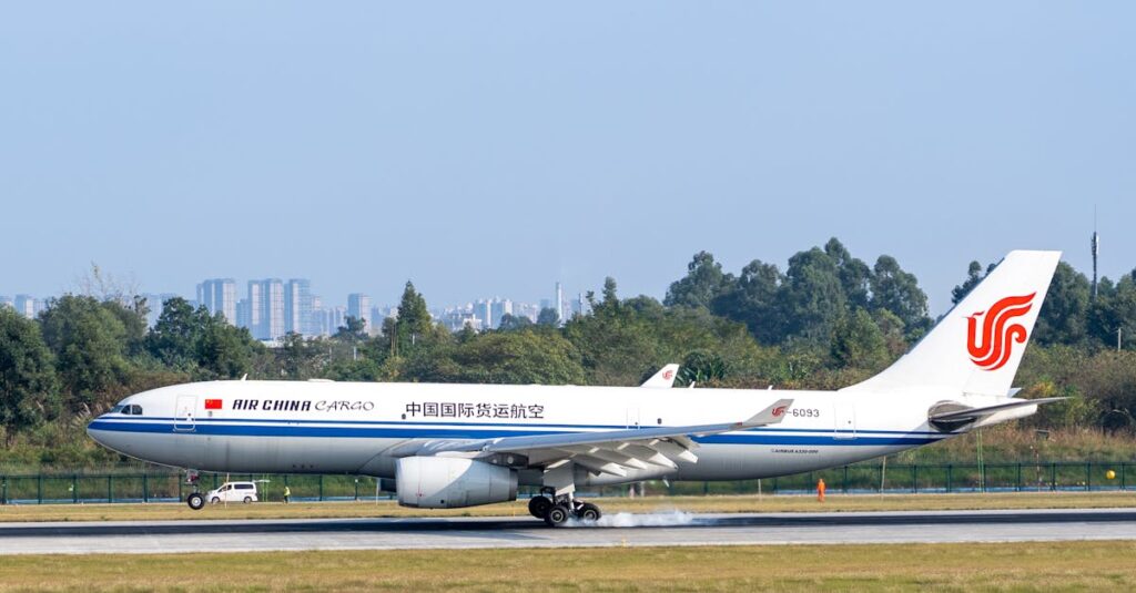 サイレント・ウィッチに登場する七賢人のシルエットと神秘的な雰囲気を描いたイメージ