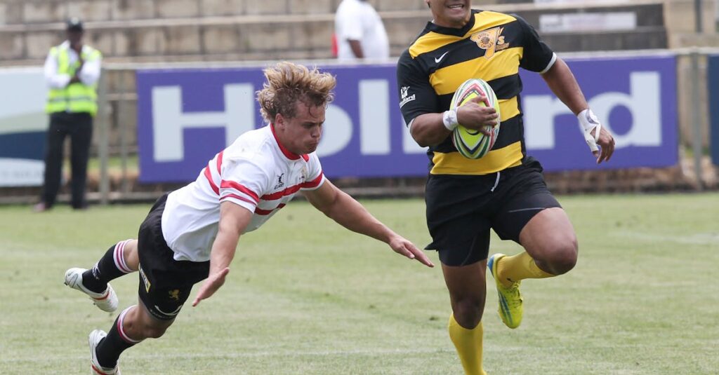 チームメイトとの衝突を乗り越えようとする影山飛雄の真剣な表情を描いた場面