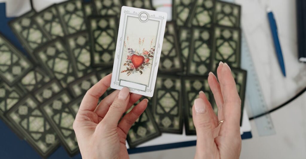 七人の魔導士とその背後に潜む謎や象徴性を表現した幻想的なビジュアル