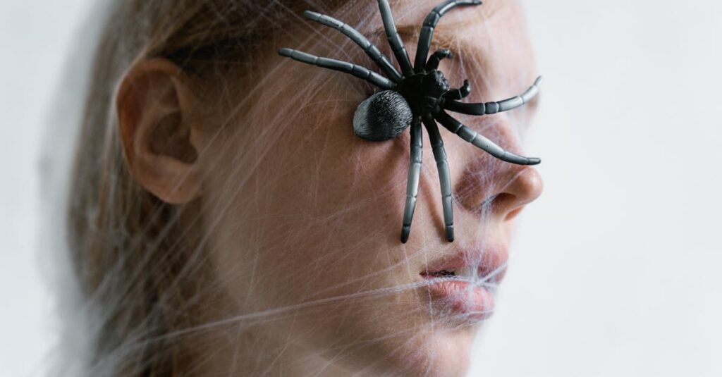 不安で心が落ち着かない女性が静かな場所で感情を見つめている様子