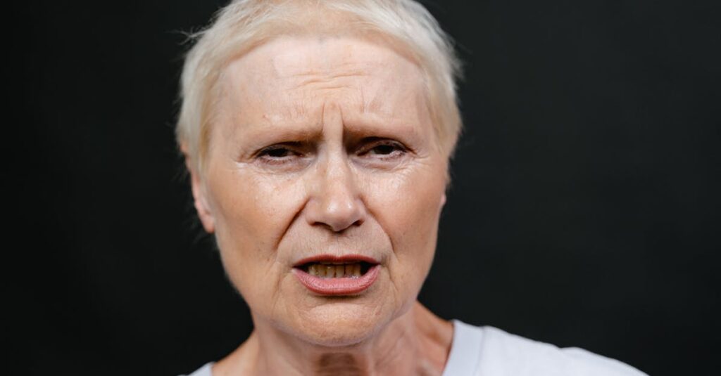 素直でいることの強さと脆さを同時に持つアニメキャラの心情的なシーン