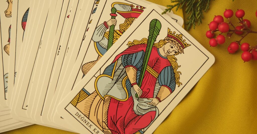 タロットカードの節制と重なるアニメのシーン。穏やかで調和に満ちた日常を過ごすキャラクターの印象的な場面