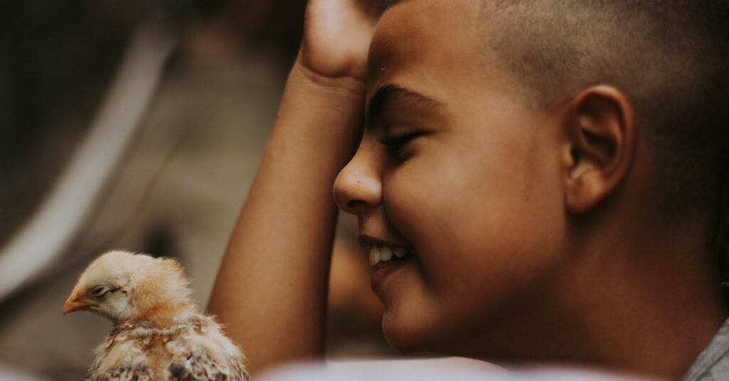 気づきを得たアニメキャラが涙するシーンのイメージ