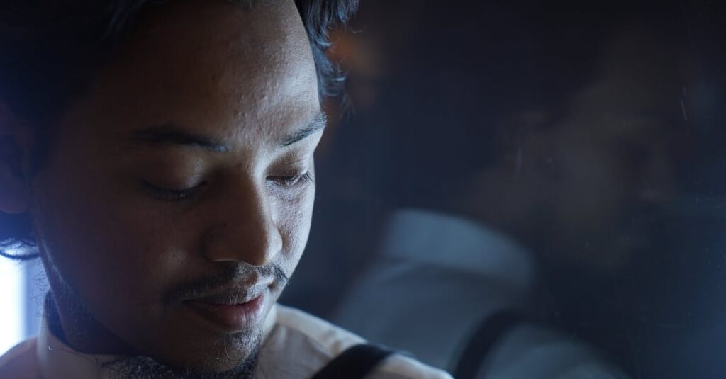 静かに自分と向き合う人。数字が教えてくれるのは、すでにあなたの中にあるもの。