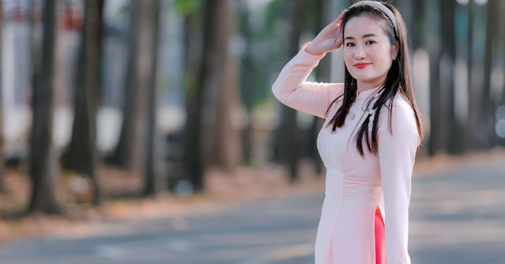 自分の道を歩き始める女性。自分の恋と人生を、自分で選ぶ瞬間。