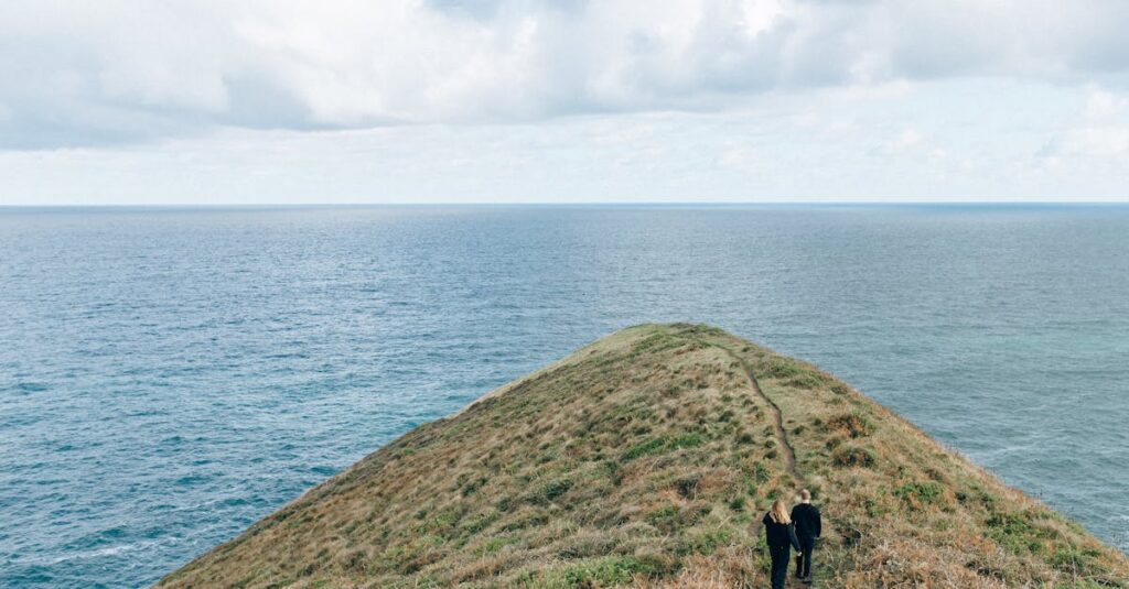 『かぐや様は告らせたい』から恋愛のヒントを学ぶ視聴者のイメージ