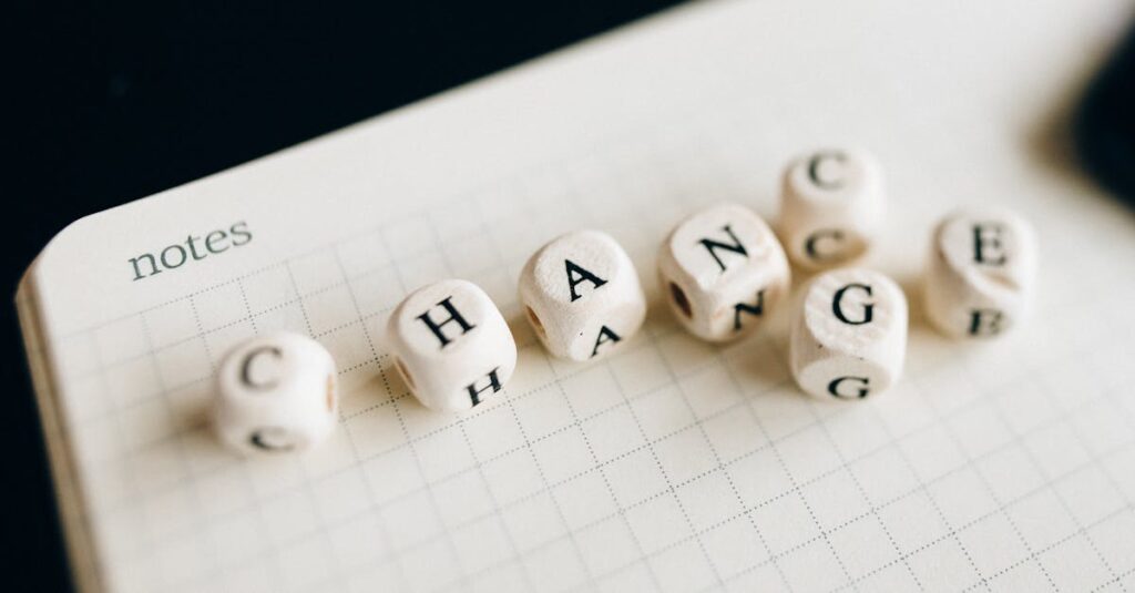 嫉妬の気持ちを書き出して自分の望みを見つめ直すアニメキャラクター