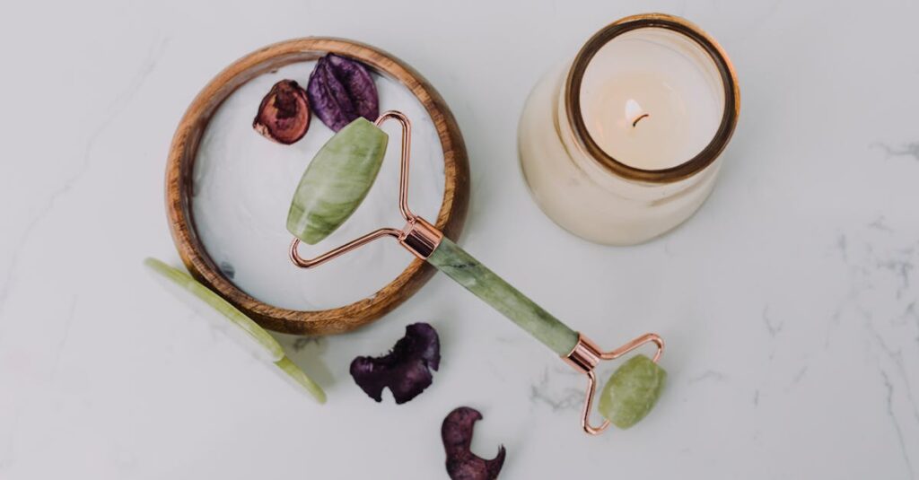 自分の気持ちを認めて優しく微笑むアニメキャラクターの姿