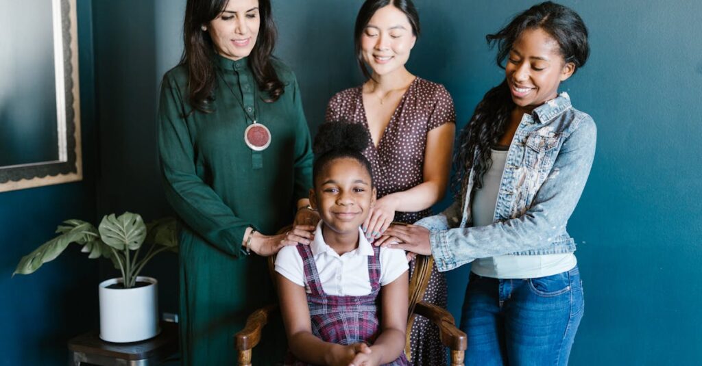 感情を抑えつつも内に温かさを秘めた猫猫のような少女のイメージ