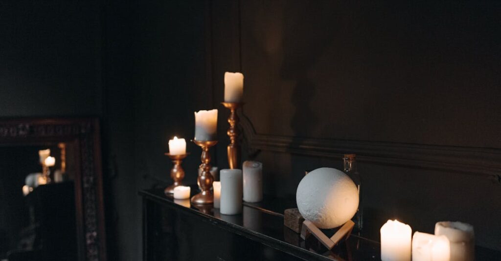 やわらかな灯りの中で静かに目を閉じる姿。時間を信じる穏やかな瞬間を象徴する風景。