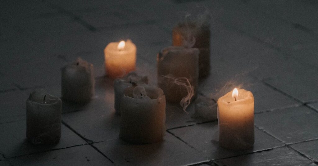 やわらかな灯りの中で静かに呼吸を整える姿。心地よい距離を選ぶ時間を象徴する風景。