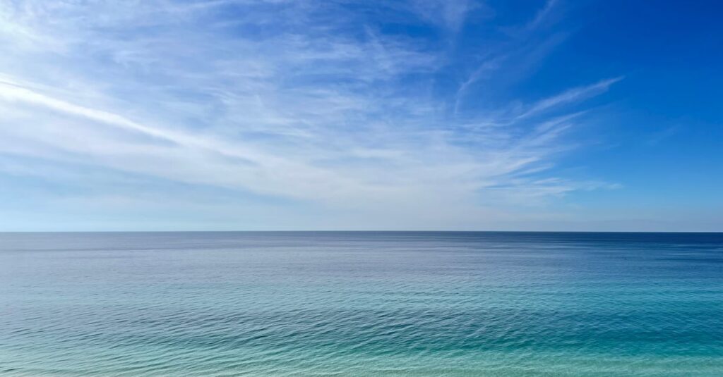 gentle horizon open space soft light peaceful distance