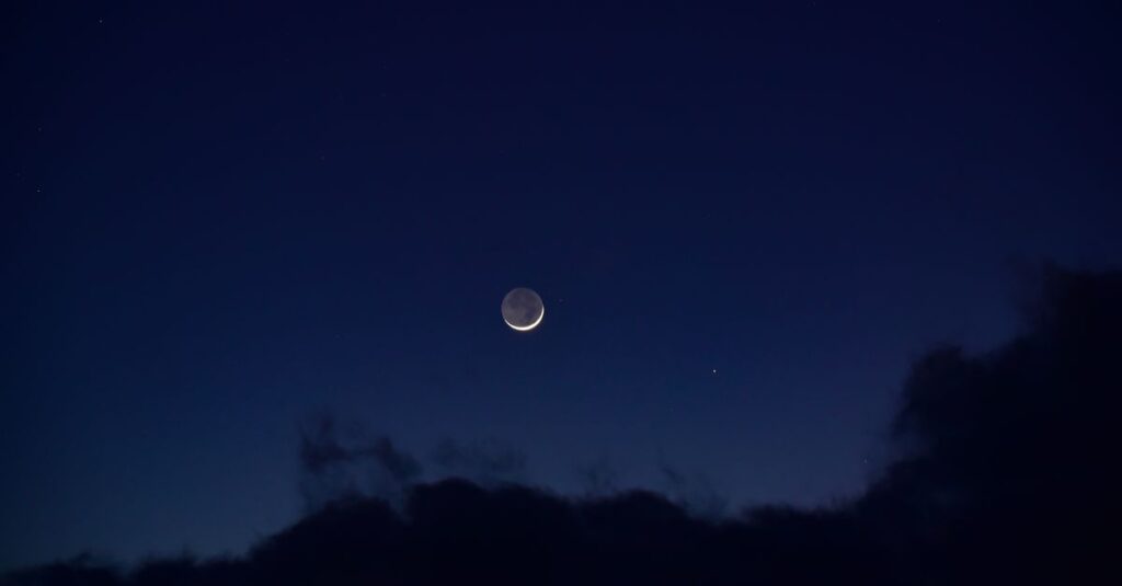 night sky stars moon gentle anime atmosphere calm