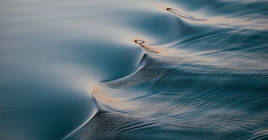 quiet soft waves light calm atmosphere emotional flow