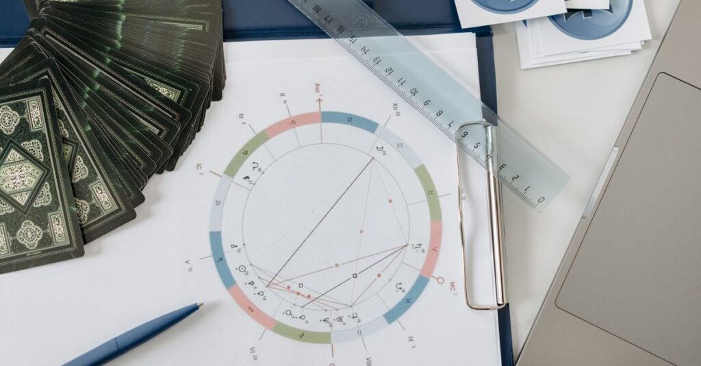 やわらかな光の中に広がる星図。生まれた瞬間に書かれた魂のブループリントを象徴する風景。