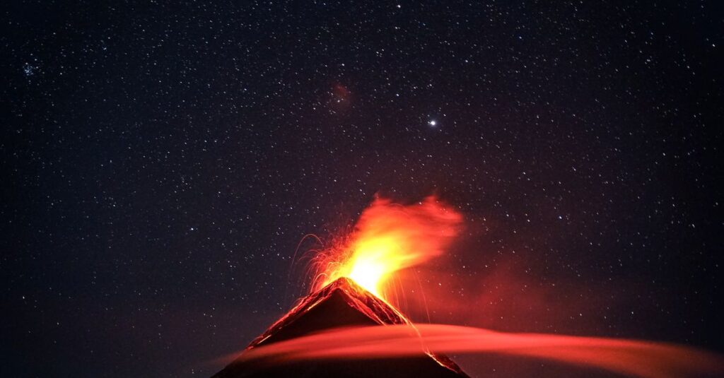 やわらかな光の中でサビアンシンボルが示す冥王星の力。不純物を消去し本来の王座へ戻す力を象徴する風景。